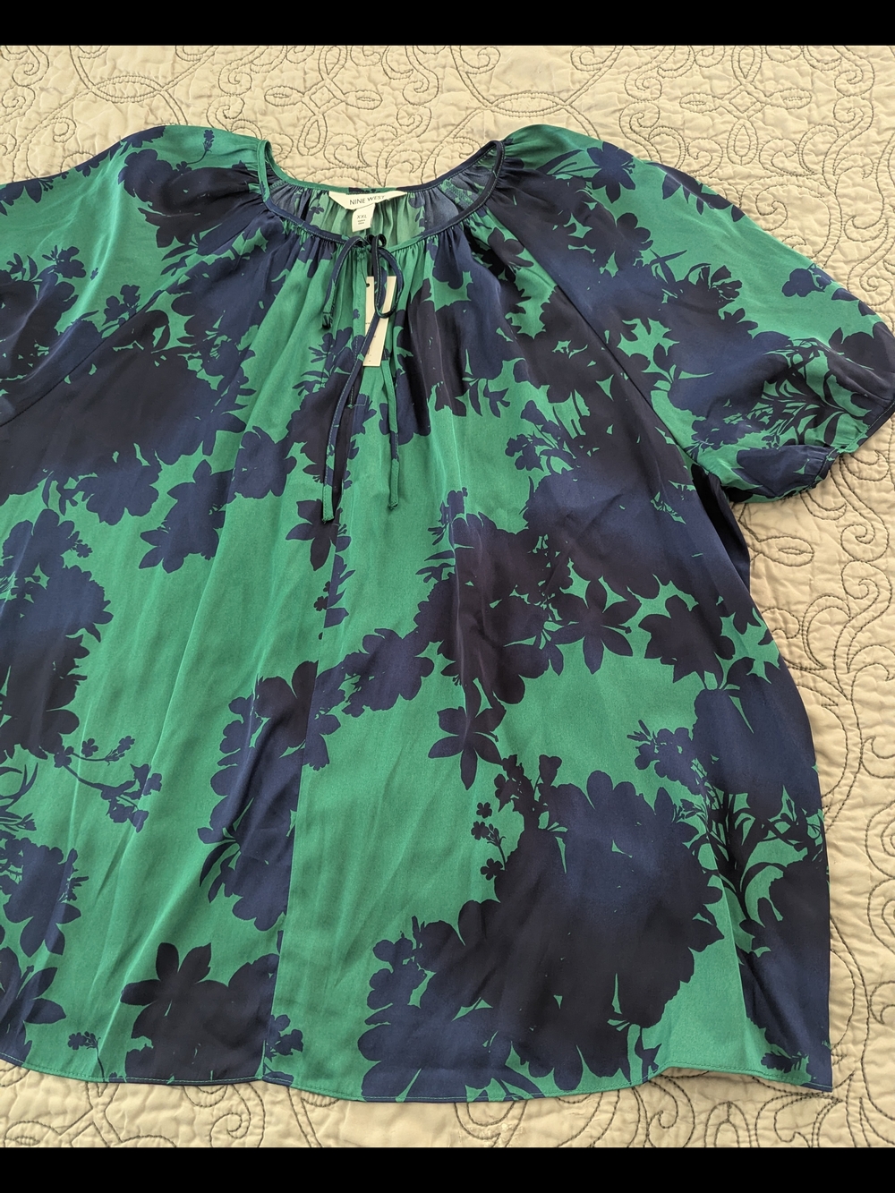 NWT Nine West Silky Floral Blouse - Picture 2 of 9